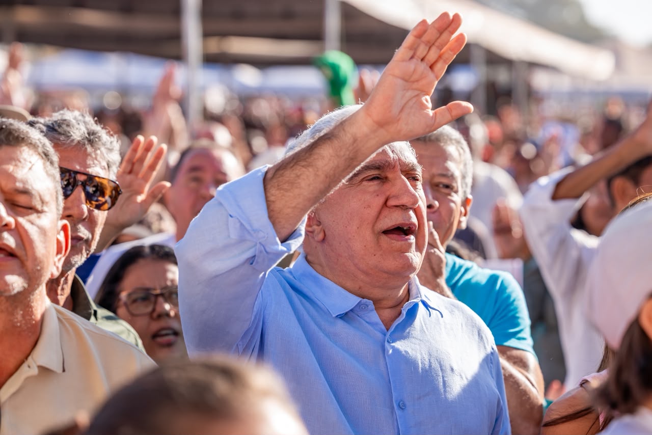 Laurez Moreira participa de mais uma edição da Romaria do Senhor do Bonfim e fala sobre a importância da fé